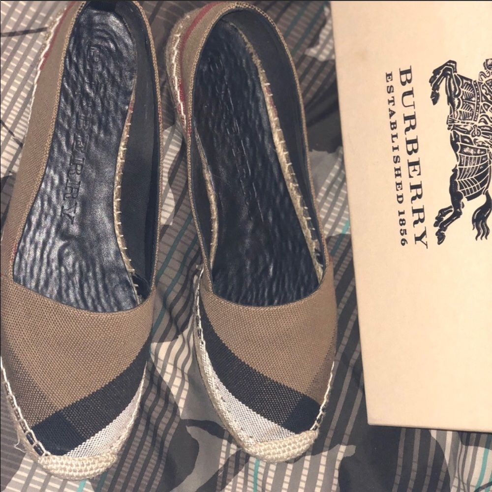 Burberry Flats